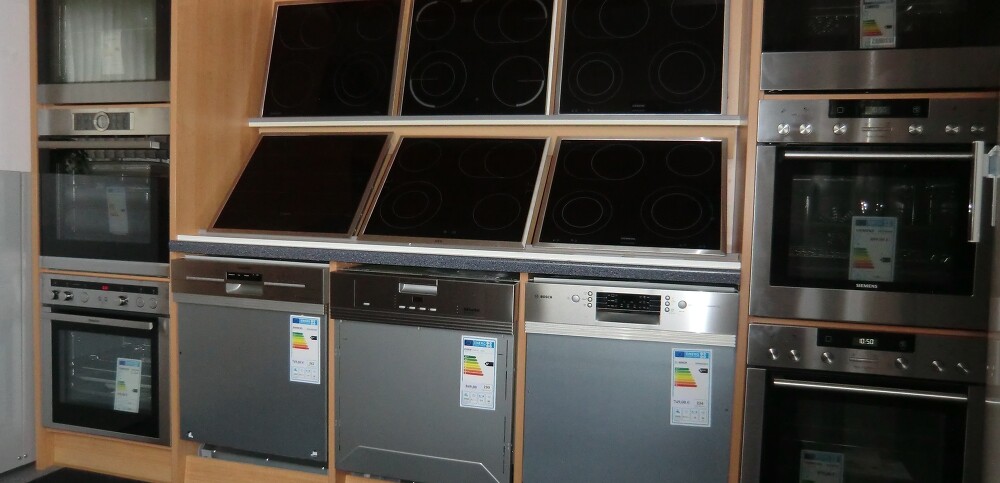 Mathias Gundlach & Detlef Hahn Hausgeräte-Elektrogeräte und Hausgeräteservice in Bützow im Landkreis Güstrow in Mecklenburg-Vorpommern Mathias Gundlach & Detlef Hahn Hausgeräte-Elektrogeräte und Hausgeräteservice in Bützow im Landkreis Güstrow in Mecklenburg-Vorpommern